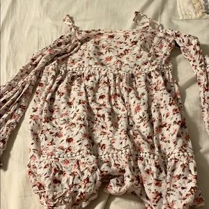 flowery off the shoulder one strap shirt